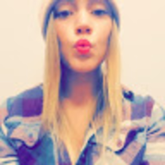 Meet your Posher, Kristina - Picture 1 of 1